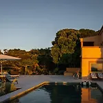 Casa Por Do Sal - Boutique Suites, Sea Views & Heated Pool *