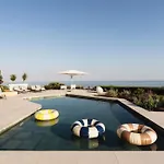 Casa Por Do Sal - Boutique Suites, Sea Views & Heated Pool Вилла