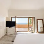 Casa Por Do Sal - Boutique Suites, Sea Views & Heated Pool
