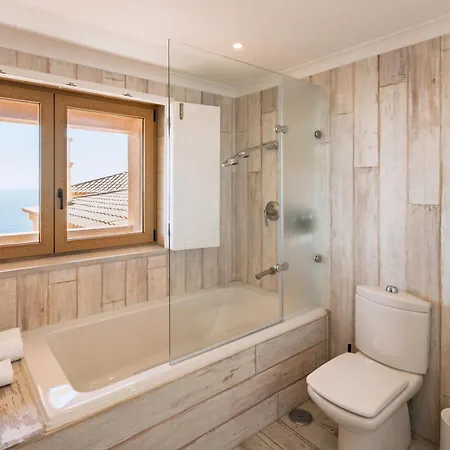 Casa Por Do Sal - Boutique Suites, Sea Views & Heated Pool Luz
