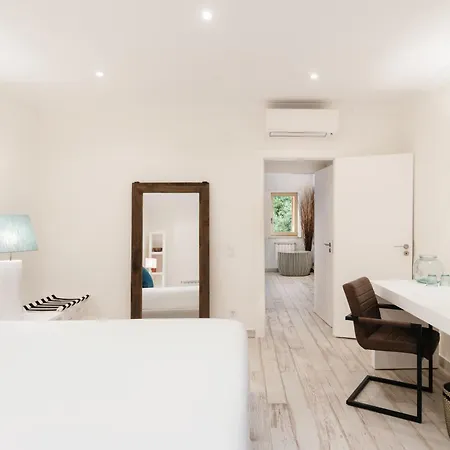 Casa Por Do Sal - Boutique Suites, Sea Views & Heated Pool *