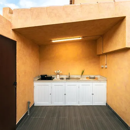 Casa Por Do Sal - Boutique Suites, Sea Views & Heated Pool Вилла