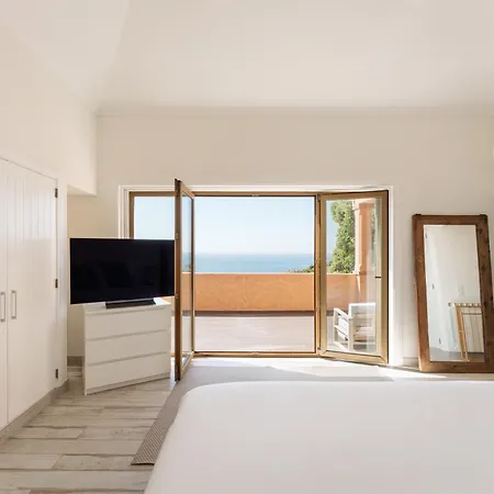 Casa Por Do Sal - Boutique Suites, Sea Views & Heated Pool