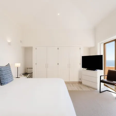 Casa Por Do Sal - Boutique Suites, Sea Views & Heated Pool *