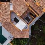 Villa Casa Por Do Sal - Boutique Suites, Sea Views & Heated Pool Luz