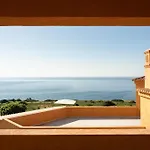 Casa Por Do Sal - Boutique Suites, Sea Views & Heated Pool