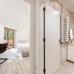 Casa Por Do Sal - Boutique Suites, Sea Views & Heated Pool Villa Luz