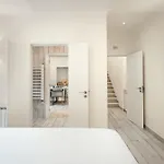 Casa Por Do Sal - Boutique Suites, Sea Views & Heated Pool *