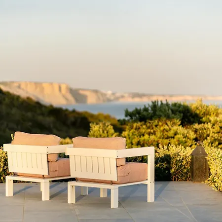 Casa Por Do Sal - Boutique Suites, Sea Views & Heated Pool *