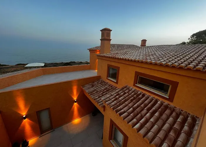 Vila Casa Por Do Sal - Boutique With Heated Pool & Sea Views *