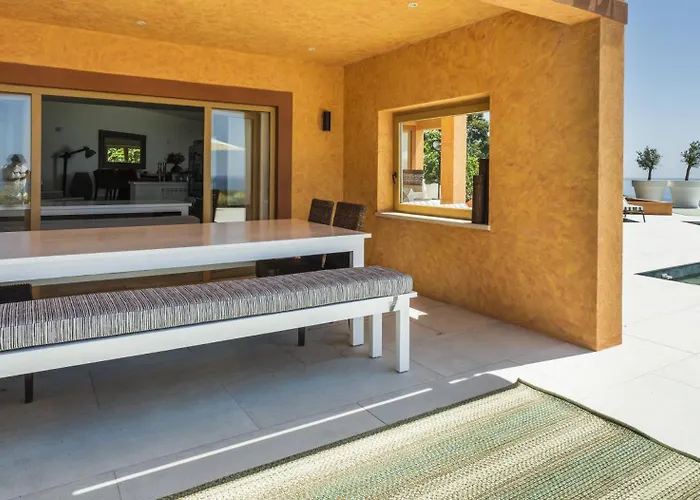 Casa Por Do Sal - Boutique With Heated Pool & Sea Views Luz