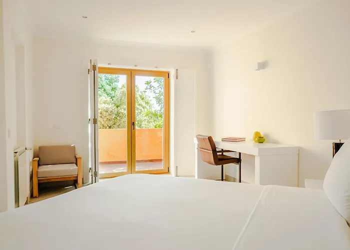 Casa Por Do Sal - Boutique With Heated Pool & Sea Views