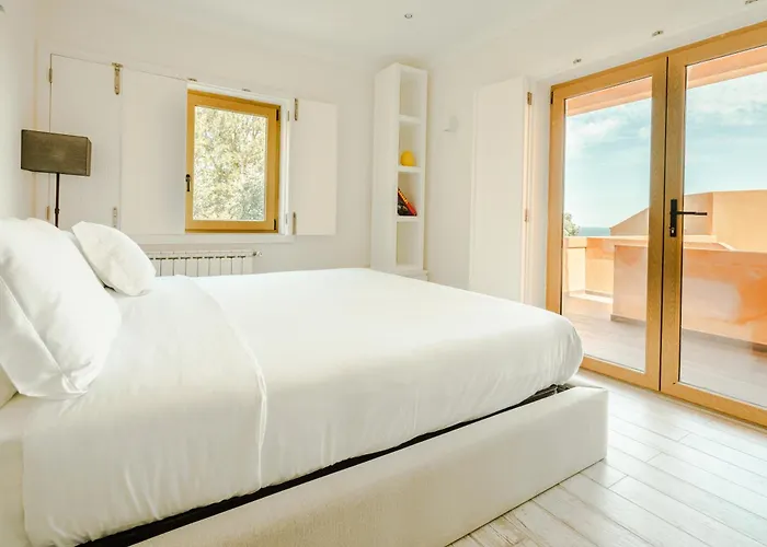 Vila Casa Por Do Sal - Boutique With Heated Pool & Sea Views Luz