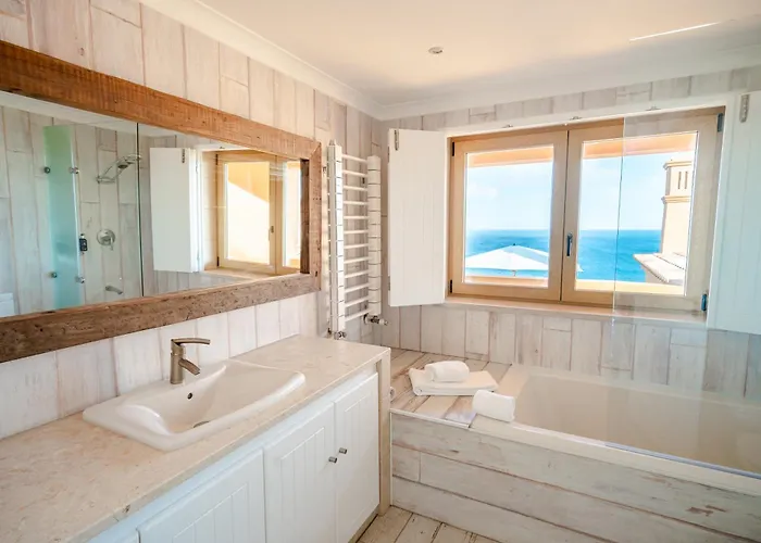 Vila Casa Por Do Sal - Boutique With Heated Pool & Sea Views *