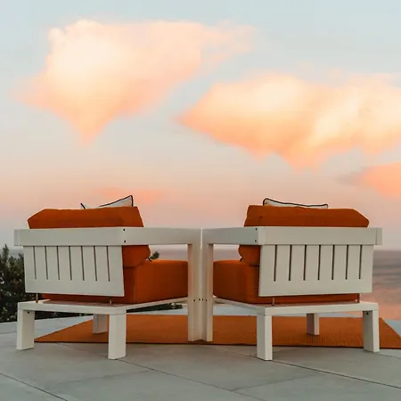 Casa Por Do Sal - Boutique Suites, Sea Views & Heated Pool Villa *