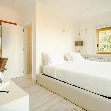 Casa Por Do Sal - Boutique Suites, Sea Views & Heated Pool *