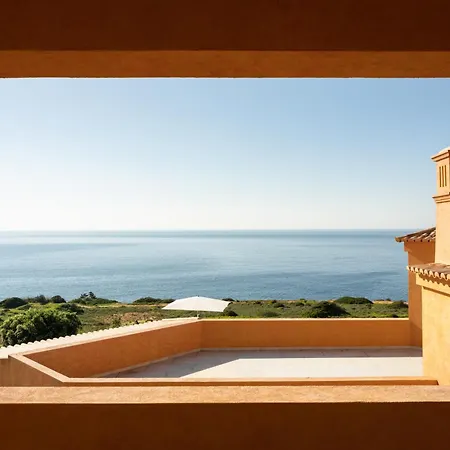 Casa Por Do Sal - Boutique Suites, Sea Views & Heated Pool