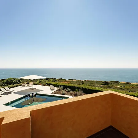 Villa Casa Por Do Sal - Boutique Suites, Sea Views & Heated Pool