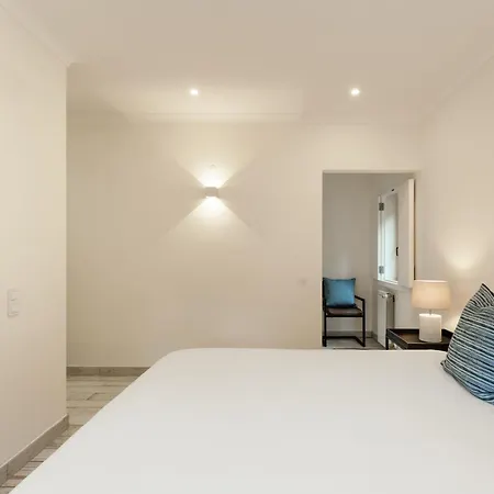 Casa Por Do Sal - Boutique Suites, Sea Views & Heated Pool *